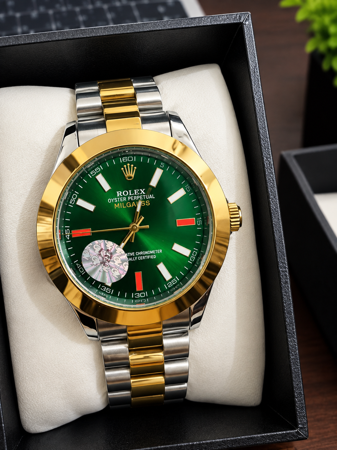 Luxury Men’s Watch,Premium Stainless Steel Analog Wrist Watch,Classic Fashion Watch | Stylish Date Display Timepiece
